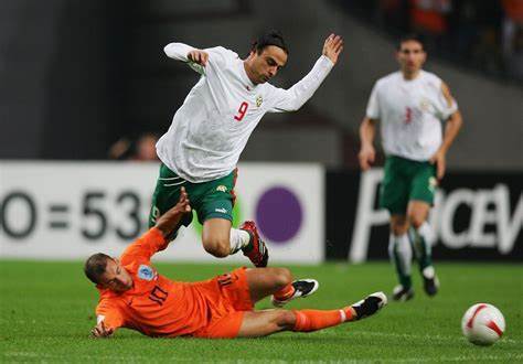 半岛体育官网登录-威尔士队球员备战并与埃斯托尼争分夺秒的简单介绍