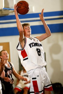 半岛体育官网安全-足球名宿再次出山指导，为球员传授宝贵经验，足球名宿是什么意思